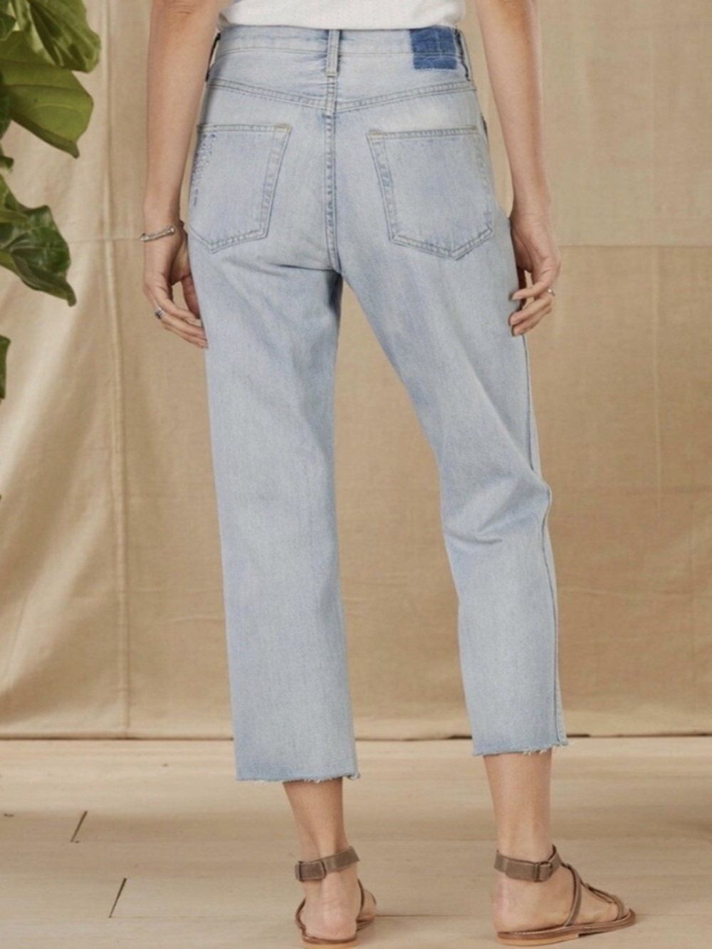 NWOT AMO Loverboy Cropped Embellished Jeans. Size 26 - Picture 2 of 12